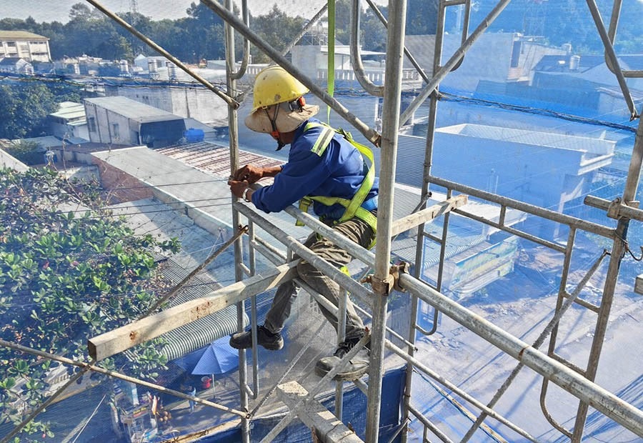 Công tác che chắn, bảo hộ công trình